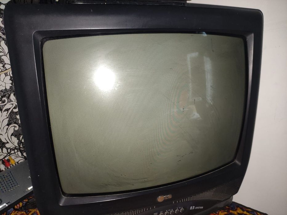 Продам телевизор