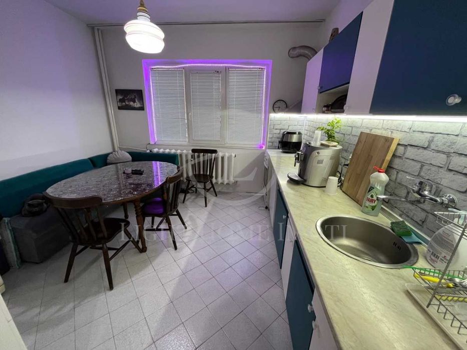 Продава се Тристаен апартамент в Пловдив, Кършияка - 96 кв.м за 1456 €/кв.м - Снимка #1