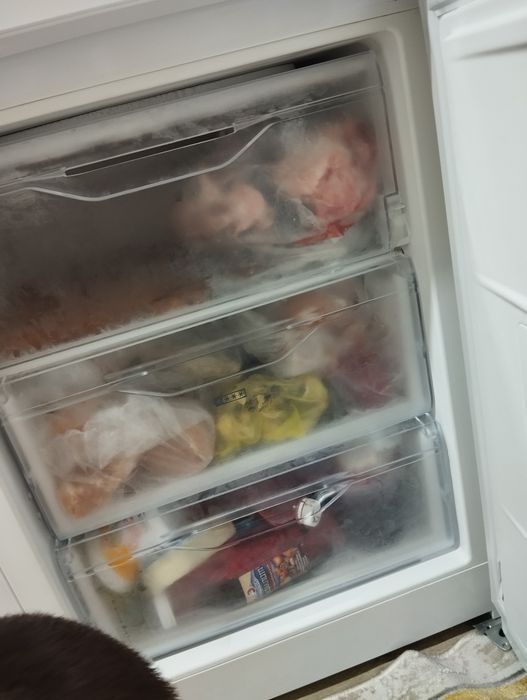 Холодильник indesit 70 000тг