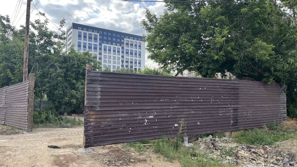 Сдам дом и территорию первая линия