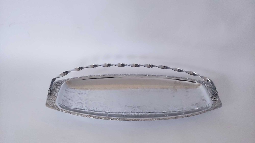 Голямо метално плато с подвижна дръжка