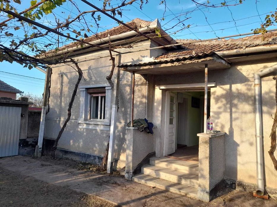 Ofer casa de vanzare