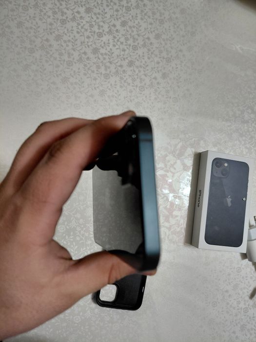 Iphone 13 256gb в хорошем состоянии