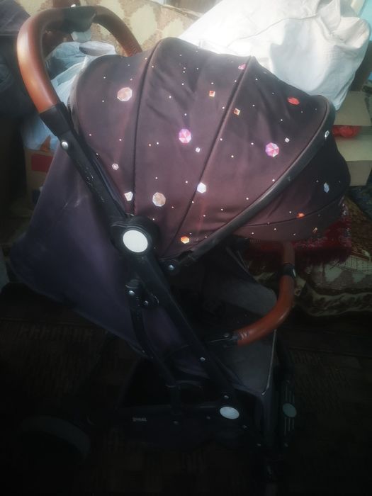 Продам прогулочную коляску
