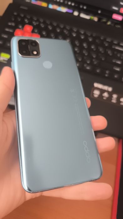 Продам срочно телефон