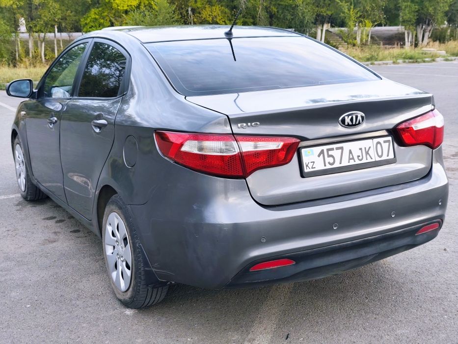 Срочно продам Kia Rio. Автомат.