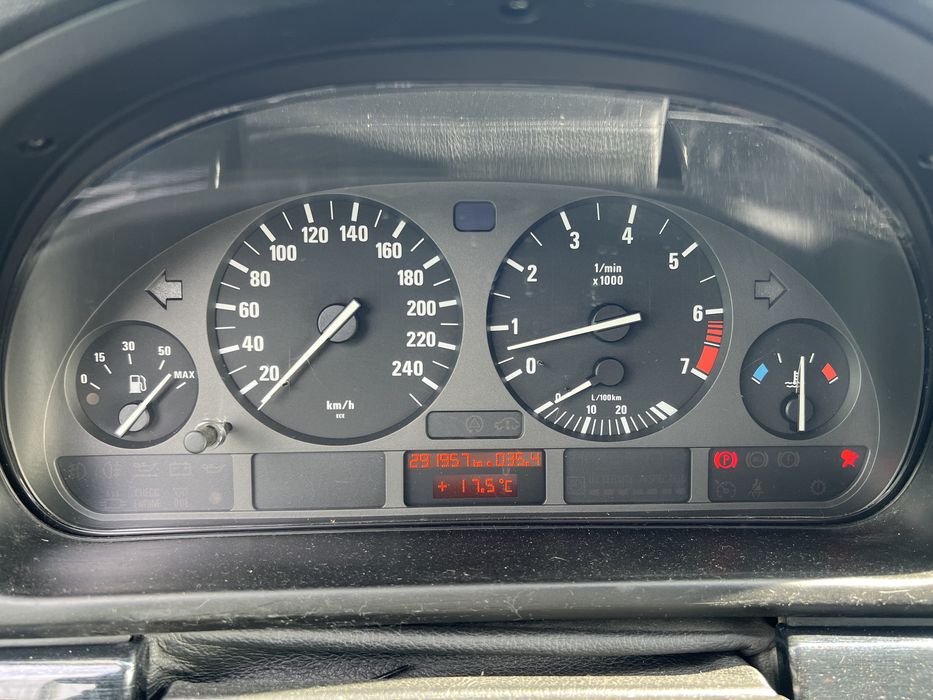 BMW E39 Seria 5 din 1996