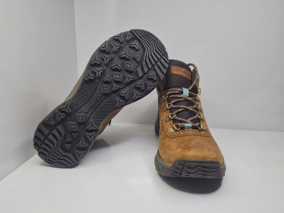 Обувки Merrell Erie Mid 

Чисто нови без кутия.

Размер 37.5 стелка 23