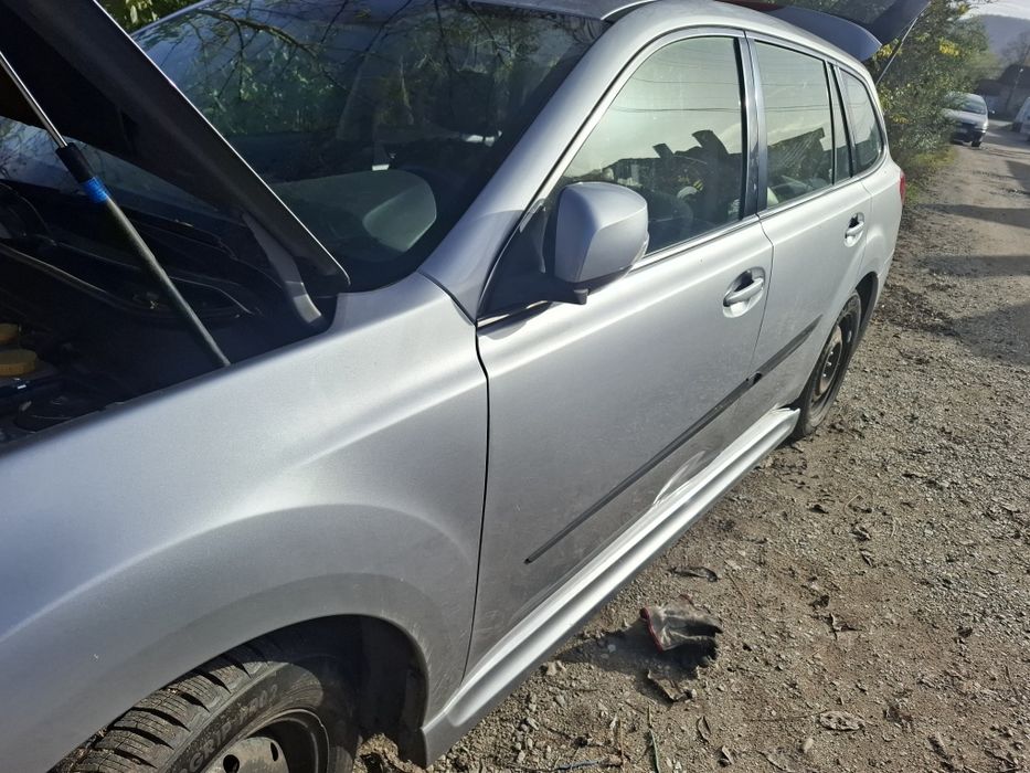 Продавам на части Субару Легаси 2013г