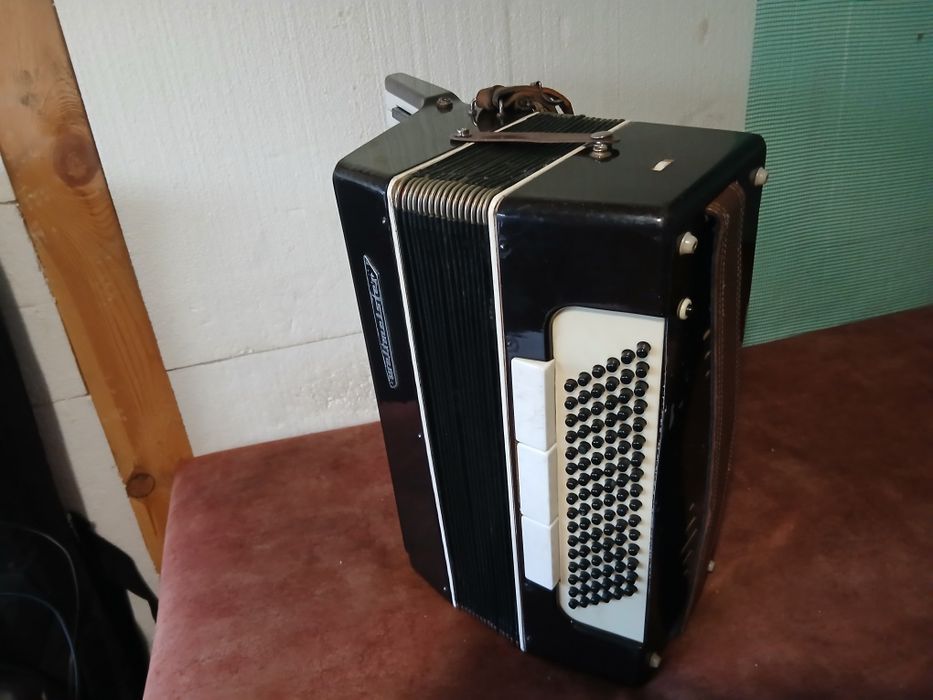 Акоордеон 96 баса