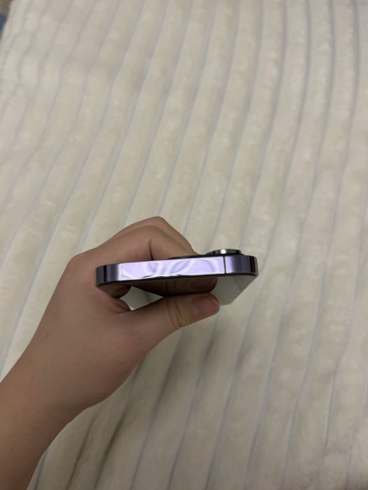 Продам Айфон 14 pro