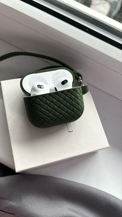 Продам AirPods 3rd generation