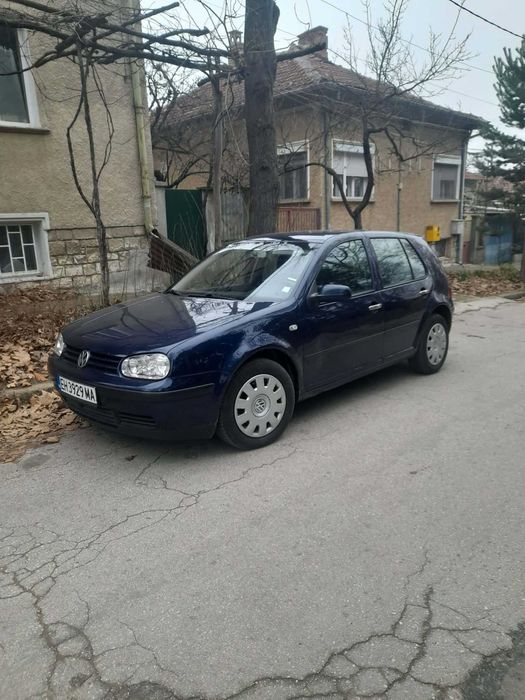 Голф 1.9 90к.,всичко платено, регистриран,комплект зимни и летни гуми,перфектно състояние!