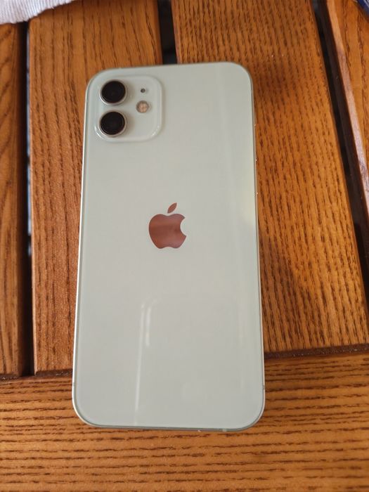 Vând iPhone 12  800 NEG