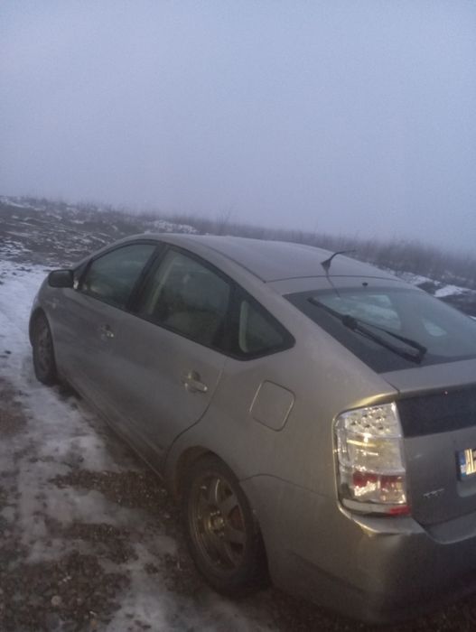 Toyota prius 2008 .330000 km