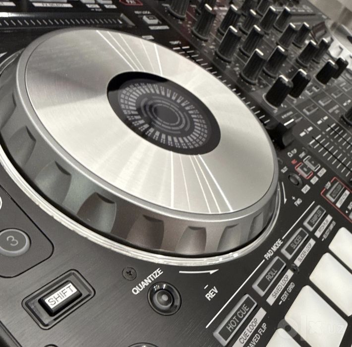 PIONEER DDJ-SX3 DJ-контроллер