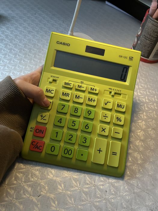 Продам калькулятор CASIO