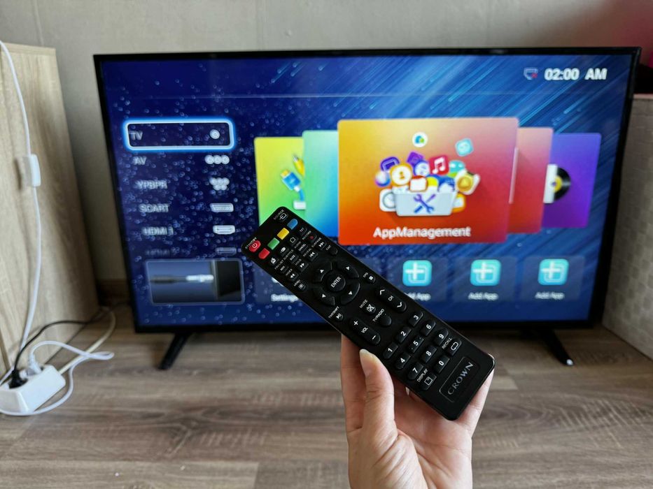 Предлагам 45-инчов смарт CROWN телевизор със софтуерен дефект