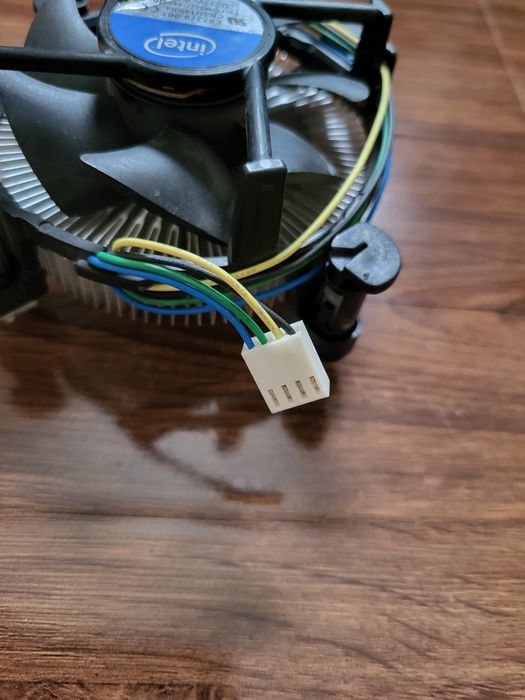 Боксовый кулер интел