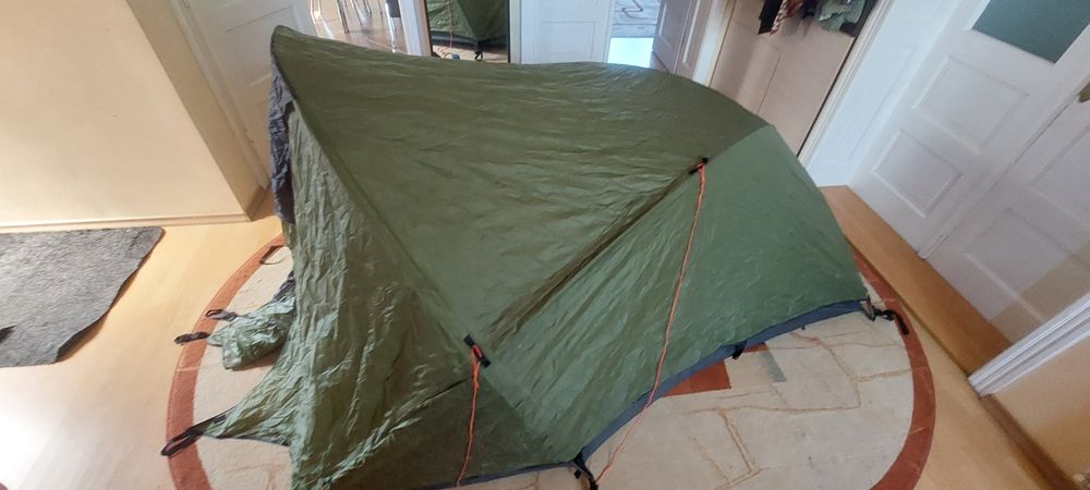 Vând cort Hannah Attack