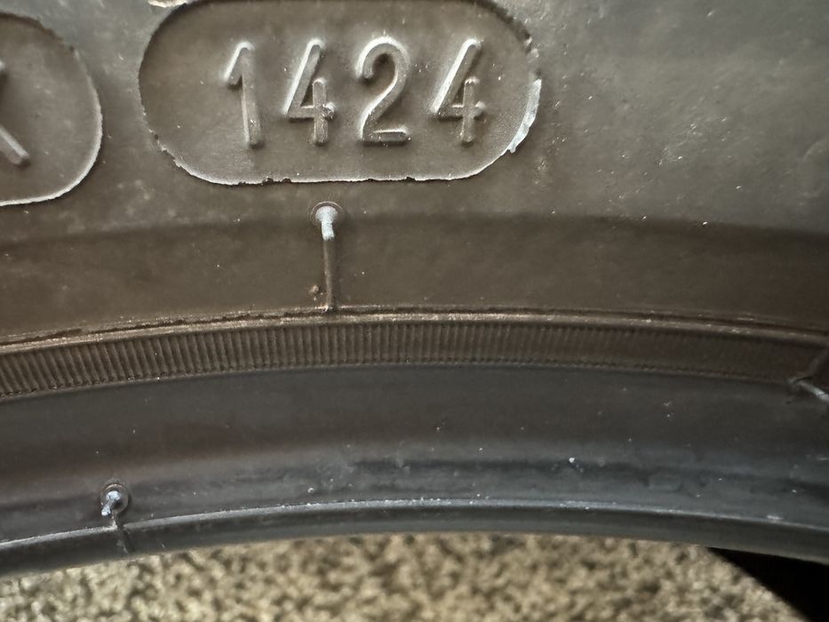Автомобилни гуми 225 55 18 Mishelin
