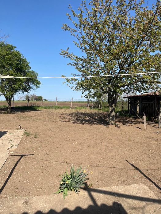 Продавам къща във град Тервел