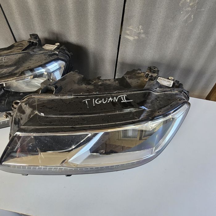 Оригинален Ляв фар за Vw Tiguan 16-20.