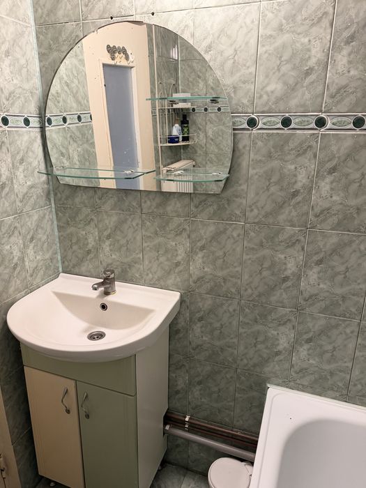 Apartament cu 2 camere, mobilat, de închiriat!