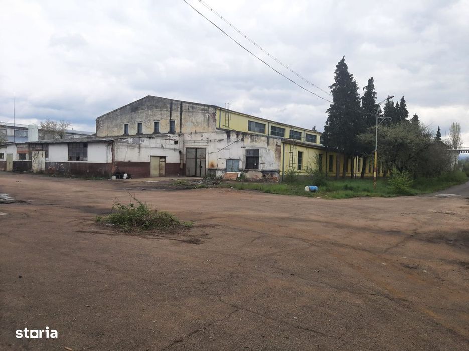 De închiriat Hala în Stei, strada 13 Septembrie