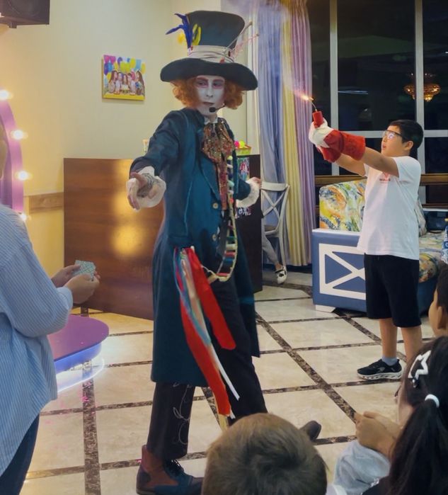 Фокусник «Безумный шляпник» на ваш праздник