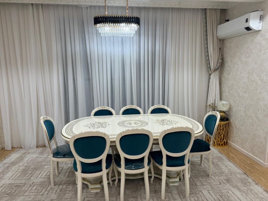 Стол на 8-12 человек