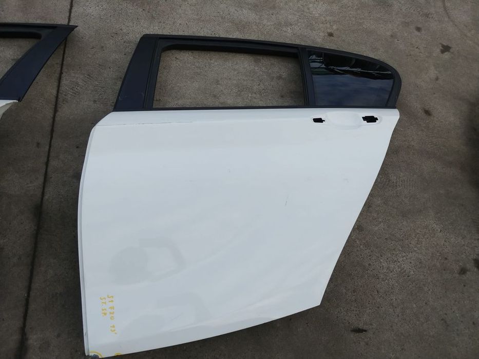 usa portiera stanga spate  bmw seria 1 f20  2013