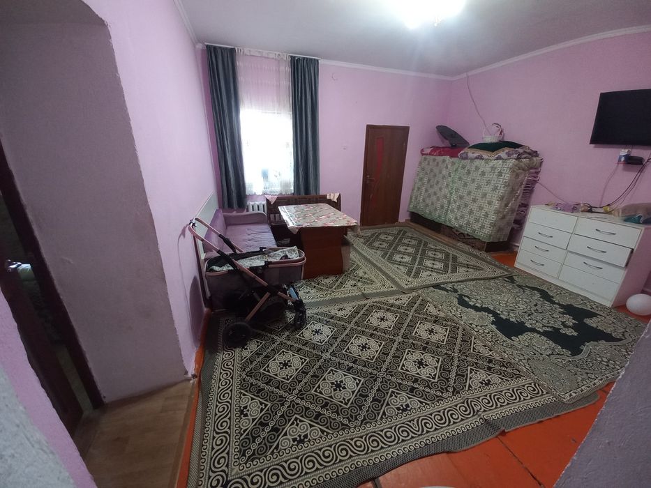 Үй сатылады орталықта