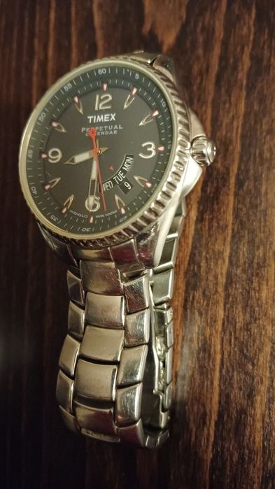 Часовник  Timex Perpetual Calendar