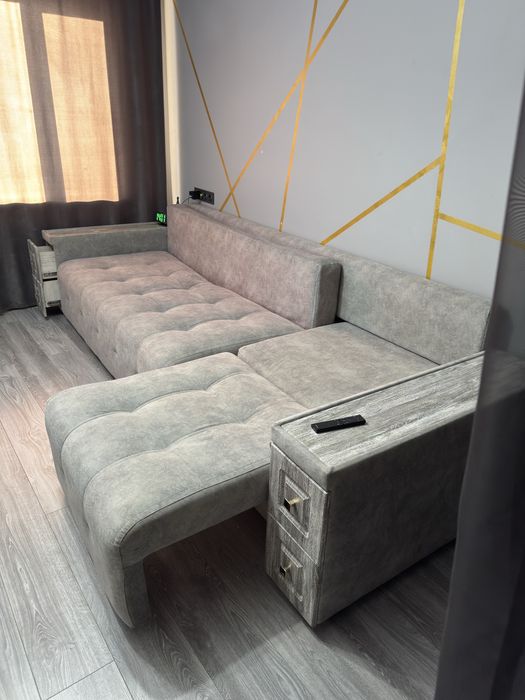 Диван продаю в хорошем состоянии !