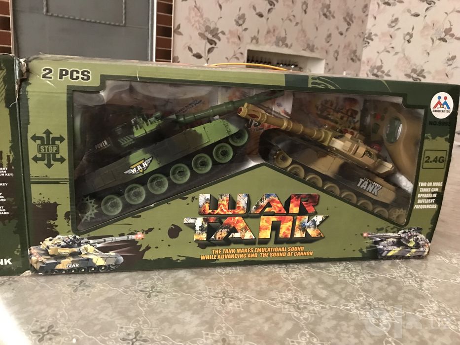 Игрушка танк с пультом в идеале