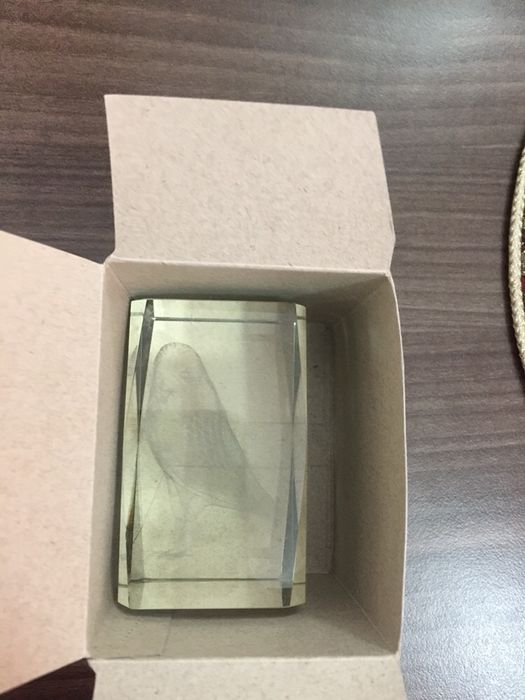 Продаётся сувенир птичка новый