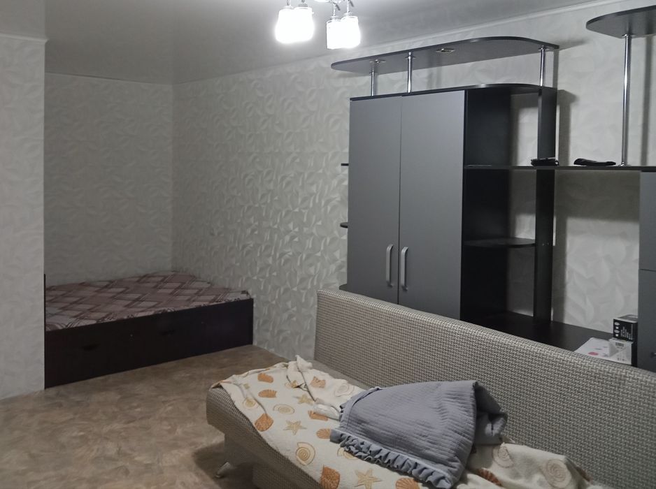 Комод, диван, стенка, кровать