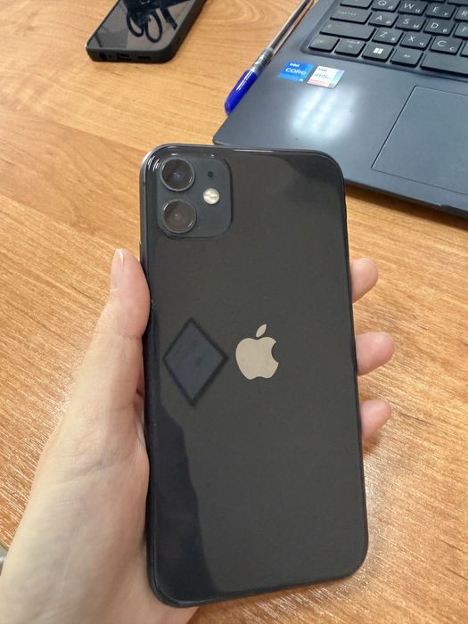 Продам IPhone 11