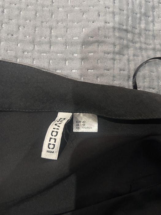 Рокля H&M за повод
