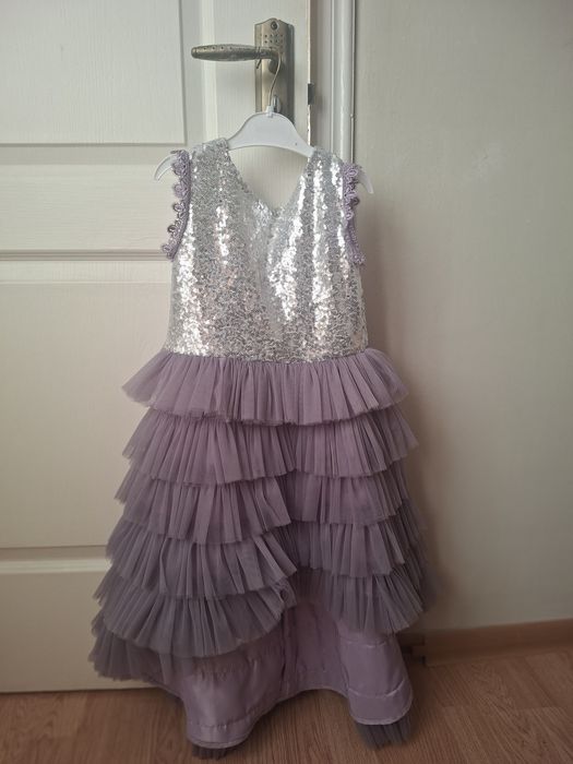 Продам платье для девочки