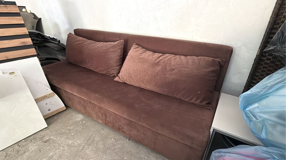 Продам диван нераскладной