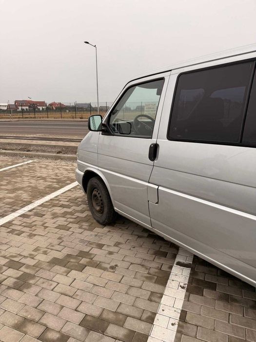 Volkswagen Caravelle microbuz