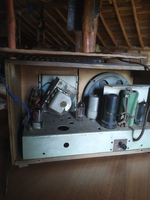 Старо работещо радио DULCI