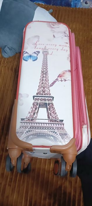 Чемодан для багажа
