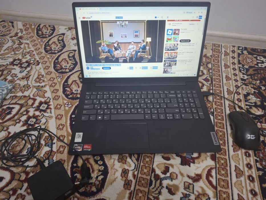 Ноутбуг lenovo  сатылады. Багасы 120000