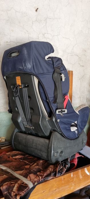 Детское кресло .