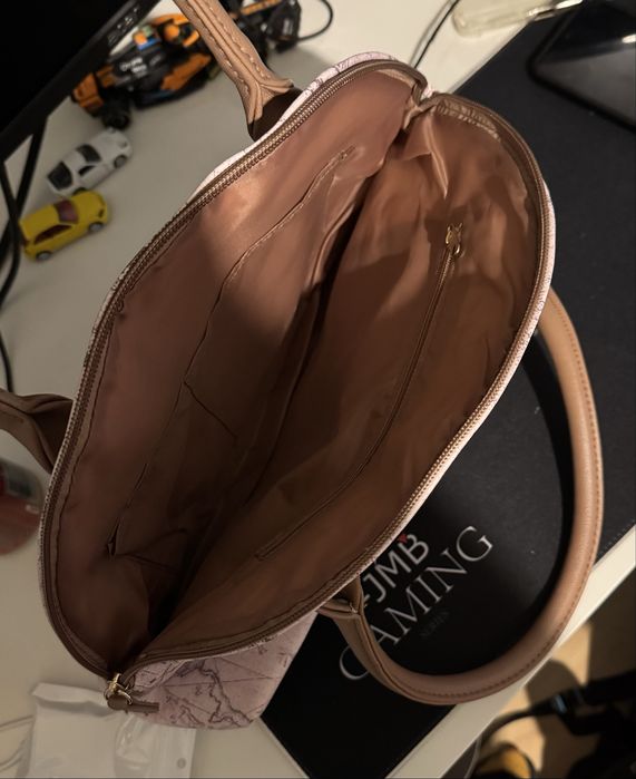 Чисто нова дамска чанта Avon