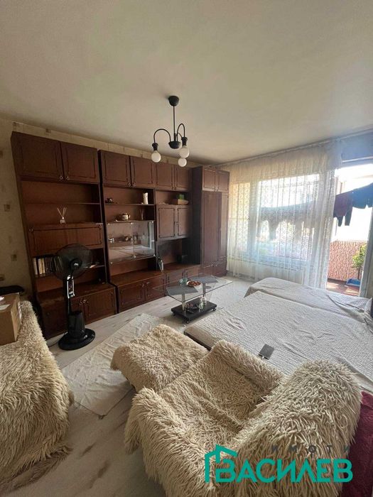 Дава се под наем Едностаен апартамент в София, Център - 44 кв.м за 368.73 € - Снимка #1