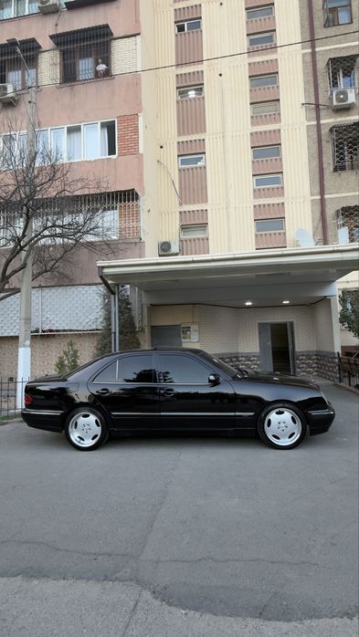Mersdes 210 moshina juda alo olasiz tayor haydiz siz